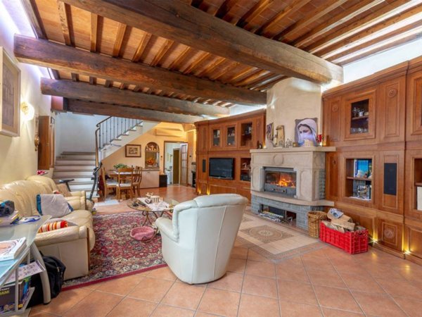 casa indipendente in vendita a Campi Bisenzio in zona Case Buffini