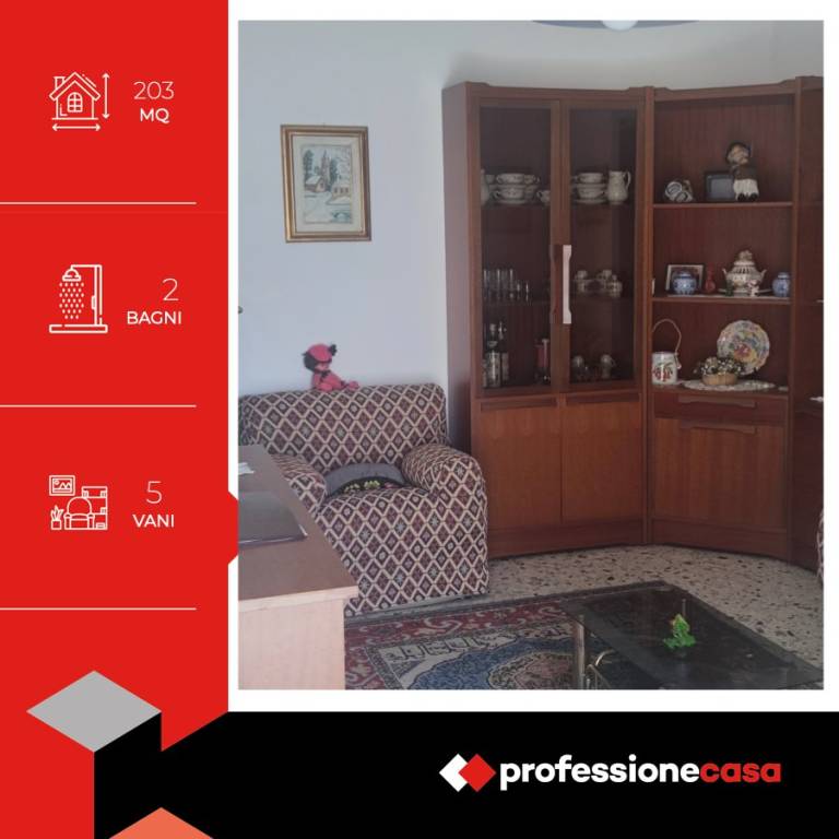 casa indipendente in vendita a Campi Bisenzio