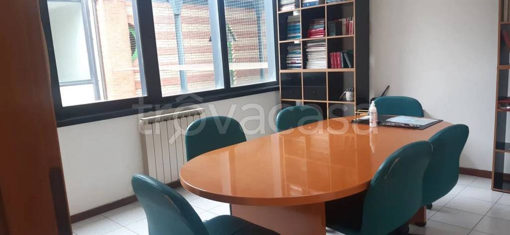 ufficio in vendita a Campi Bisenzio