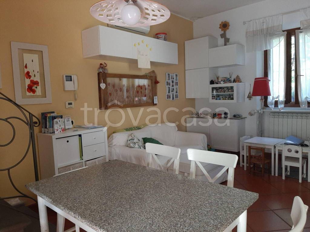 casa indipendente in vendita a Campi Bisenzio in zona San Donnino