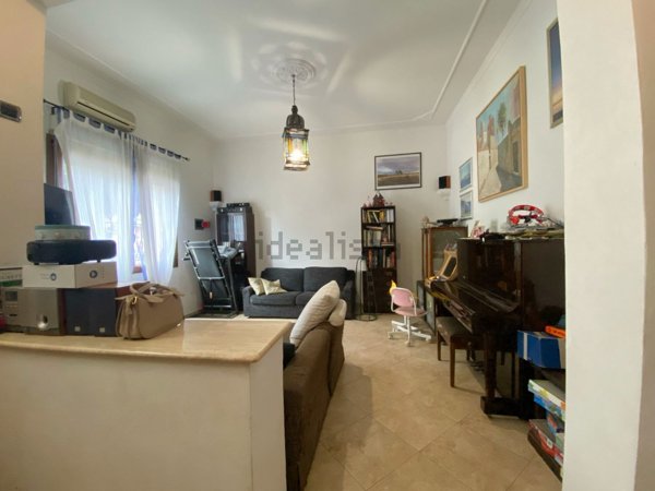 casa indipendente in vendita a Campi Bisenzio