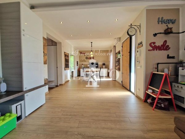 casa indipendente in vendita a Campi Bisenzio in zona San Donnino