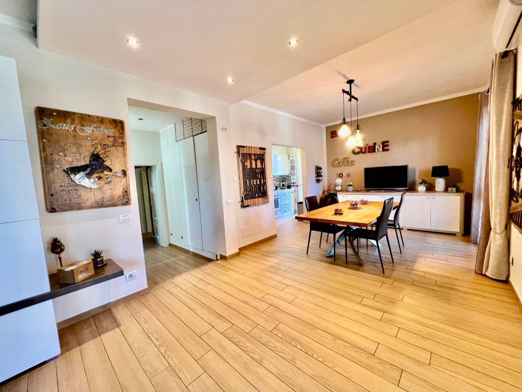 casa indipendente in vendita a Campi Bisenzio in zona San Donnino