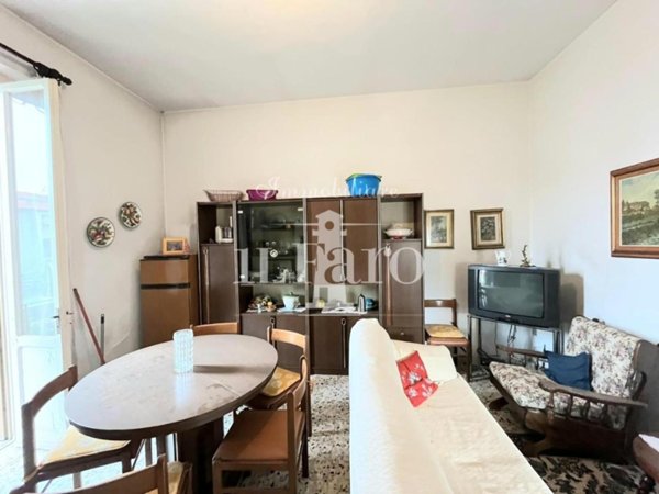 casa indipendente in vendita a Campi Bisenzio