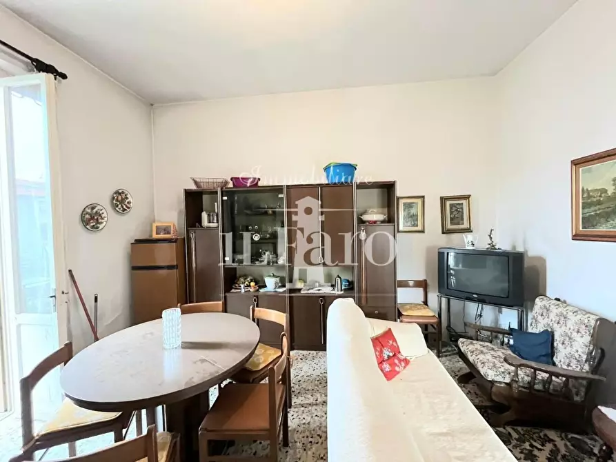casa indipendente in vendita a Campi Bisenzio