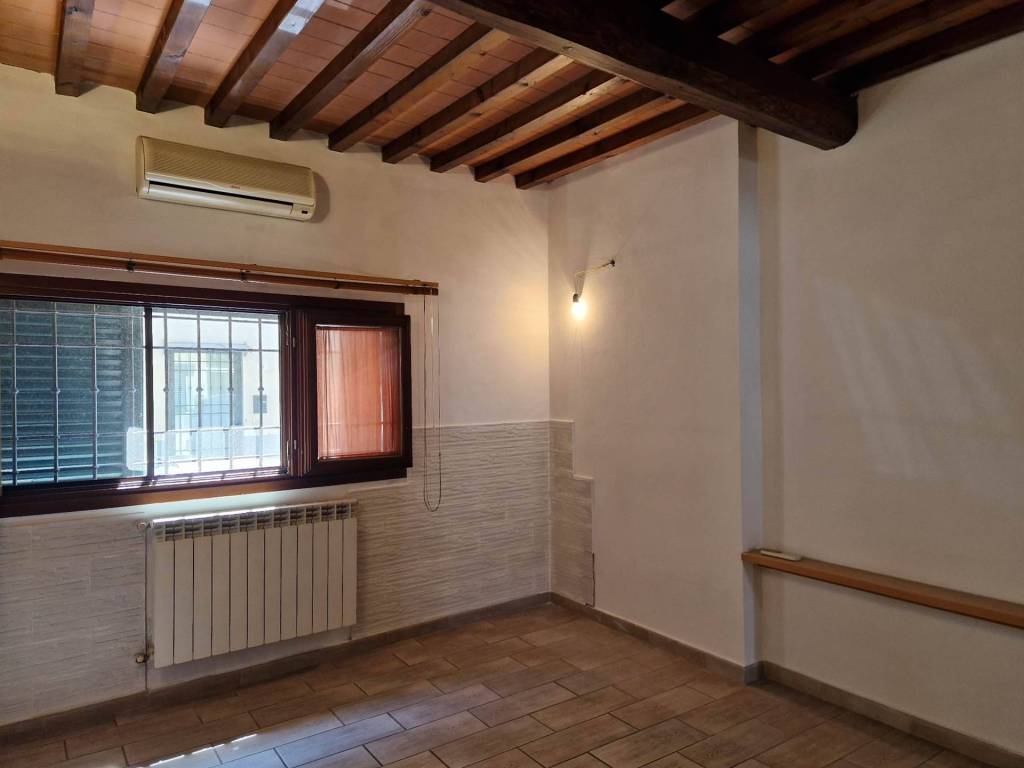 casa indipendente in vendita a Campi Bisenzio