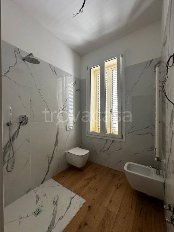 casa indipendente in vendita a Campi Bisenzio