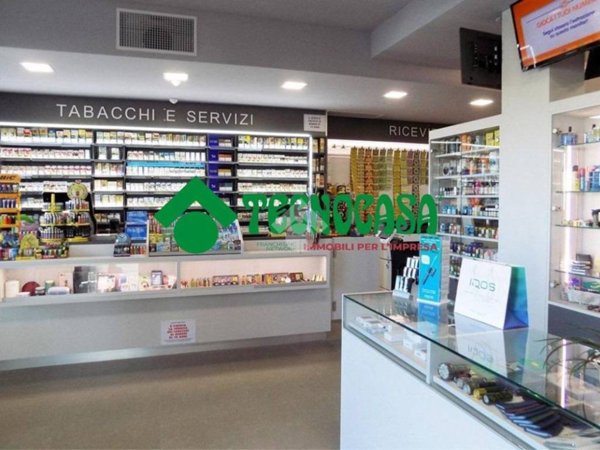 negozio in vendita a Campi Bisenzio