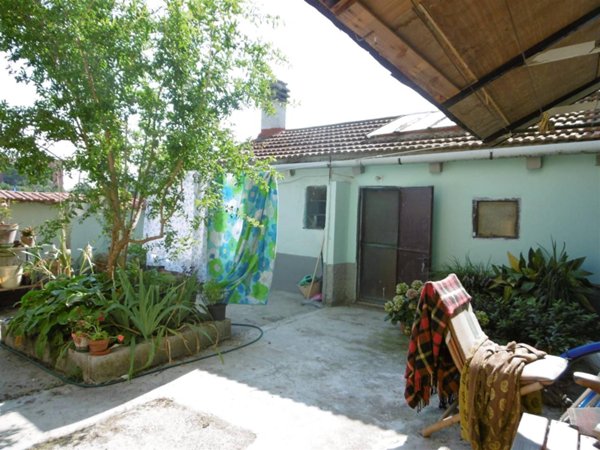 casa indipendente in vendita a Campi Bisenzio in zona Sant'Angelo a Lecore