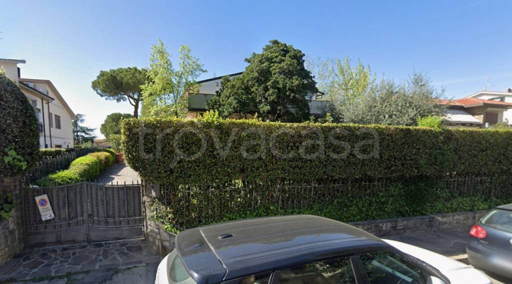 casa indipendente in vendita a Campi Bisenzio