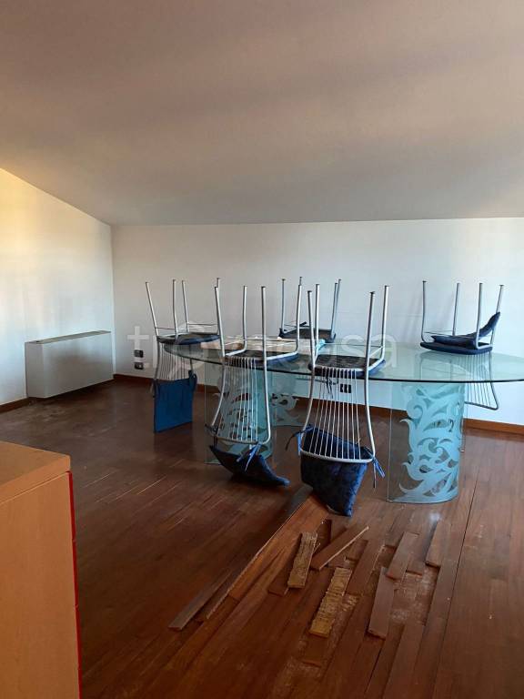 casa indipendente in vendita a Campi Bisenzio