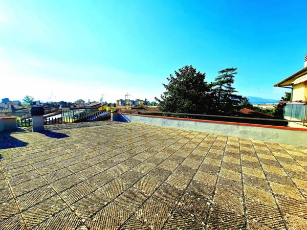 casa indipendente in vendita a Campi Bisenzio in zona San Donnino