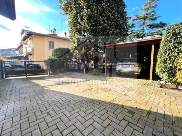 casa indipendente in vendita a Campi Bisenzio in zona San Donnino