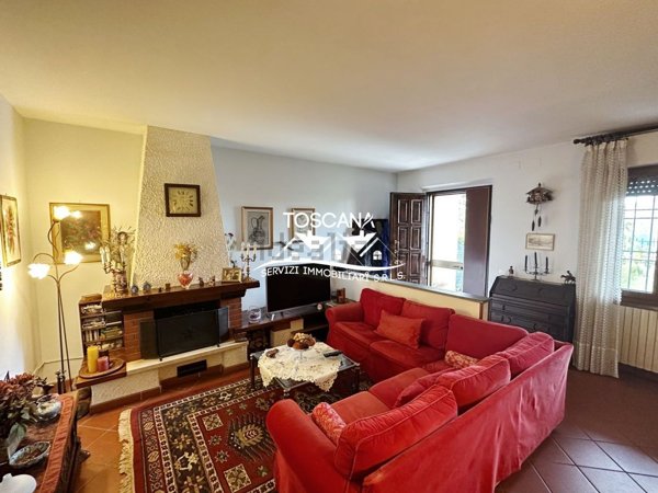 casa indipendente in vendita a Campi Bisenzio in zona San Piero a Ponti