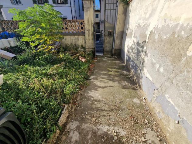 casa indipendente in vendita a Campi Bisenzio