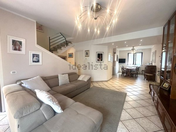 casa indipendente in vendita a Campi Bisenzio in zona San Piero a Ponti