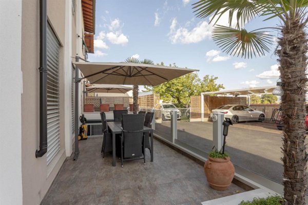 casa indipendente in vendita a Campi Bisenzio in zona San Piero a Ponti