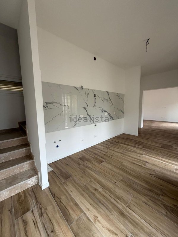 casa indipendente in vendita a Campi Bisenzio