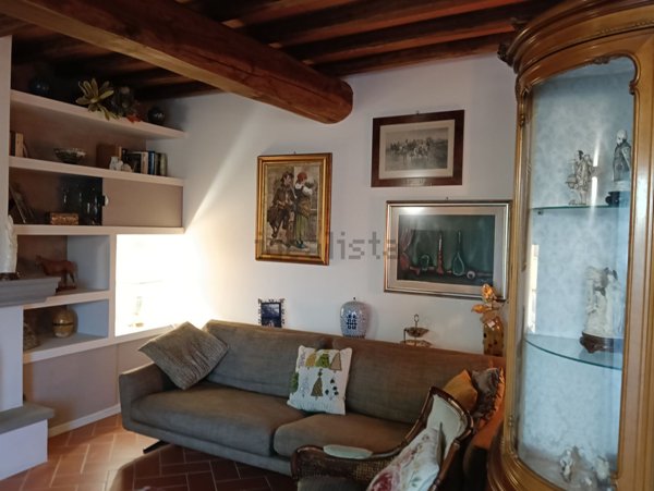 casa indipendente in vendita a Campi Bisenzio