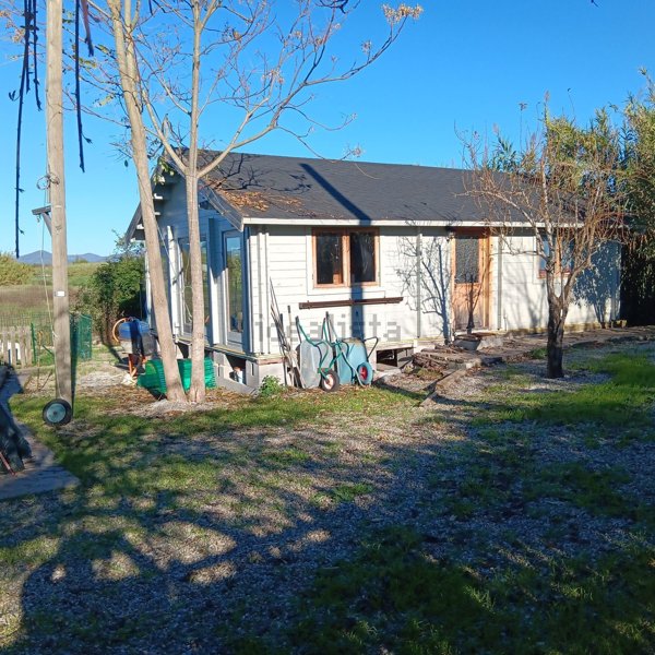 quadrivano in vendita a Campi Bisenzio