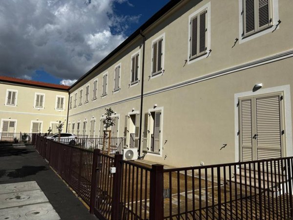 casa indipendente in vendita a Campi Bisenzio in zona San Cresci