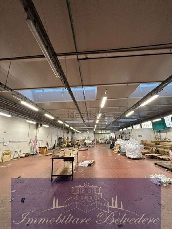 capannone in vendita a Campi Bisenzio in zona Capalle