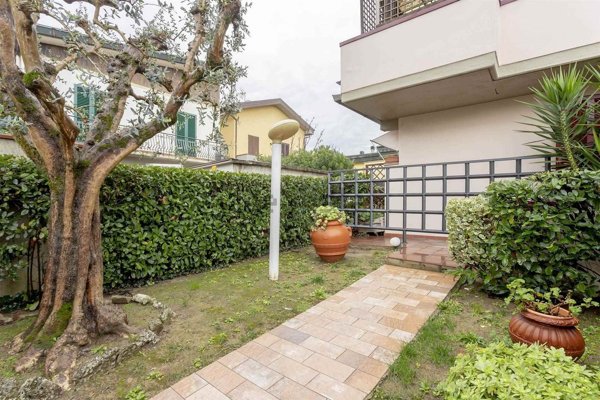 appartamento in vendita a Campi Bisenzio in zona San Cresci