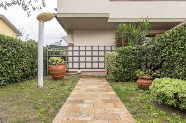 appartamento in vendita a Campi Bisenzio in zona San Cresci