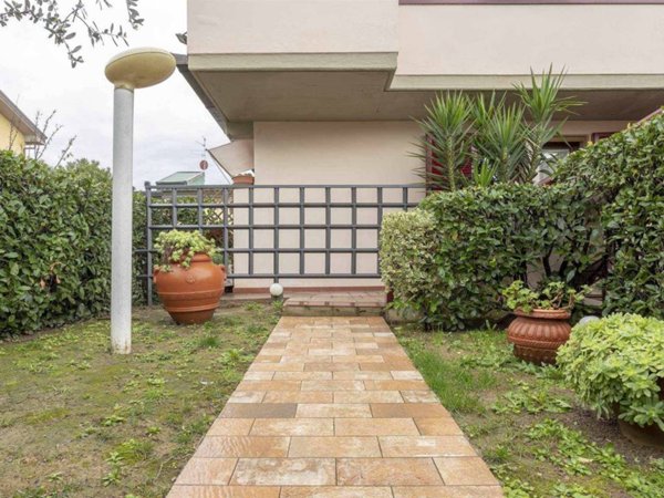 appartamento in vendita a Campi Bisenzio in zona San Cresci