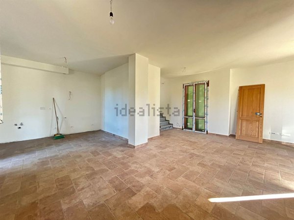 casa indipendente in vendita a Campi Bisenzio