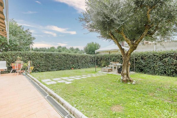 appartamento in vendita a Campi Bisenzio in zona San Piero a Ponti