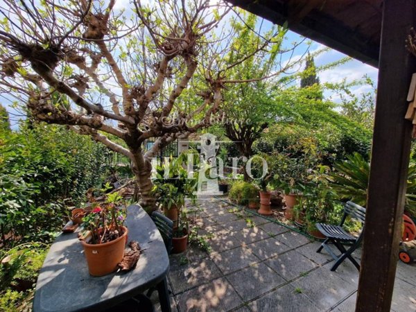 casa indipendente in vendita a Campi Bisenzio