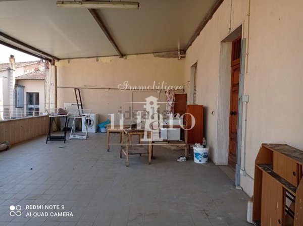 casa indipendente in vendita a Campi Bisenzio