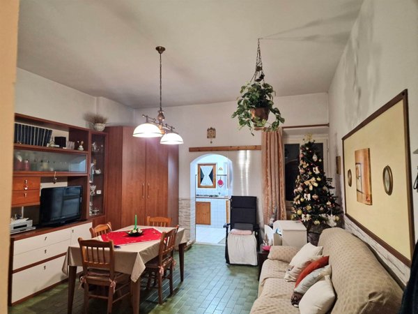 casa indipendente in vendita a Campi Bisenzio