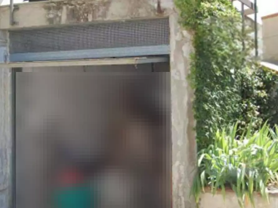 locale di sgombero in vendita a Campi Bisenzio in zona San Donnino