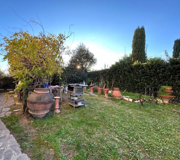 casa indipendente in vendita a Campi Bisenzio