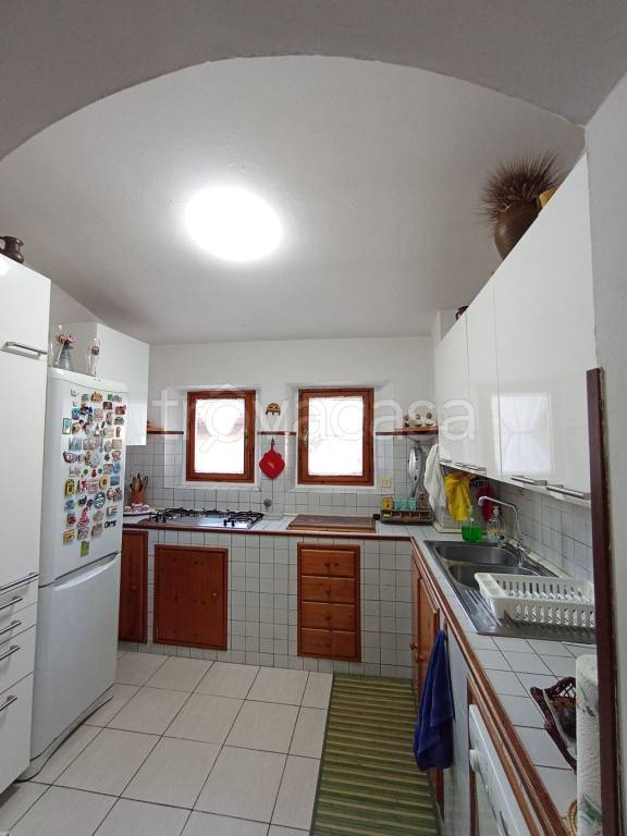 casa indipendente in vendita a Campi Bisenzio