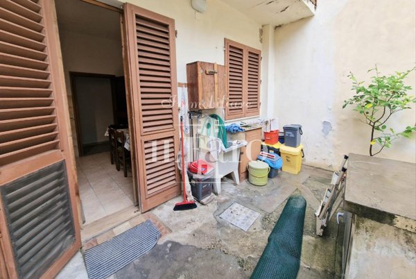 casa indipendente in vendita a Campi Bisenzio