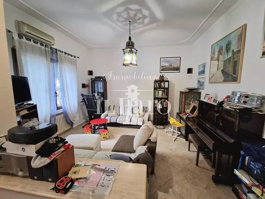 casa indipendente in vendita a Campi Bisenzio