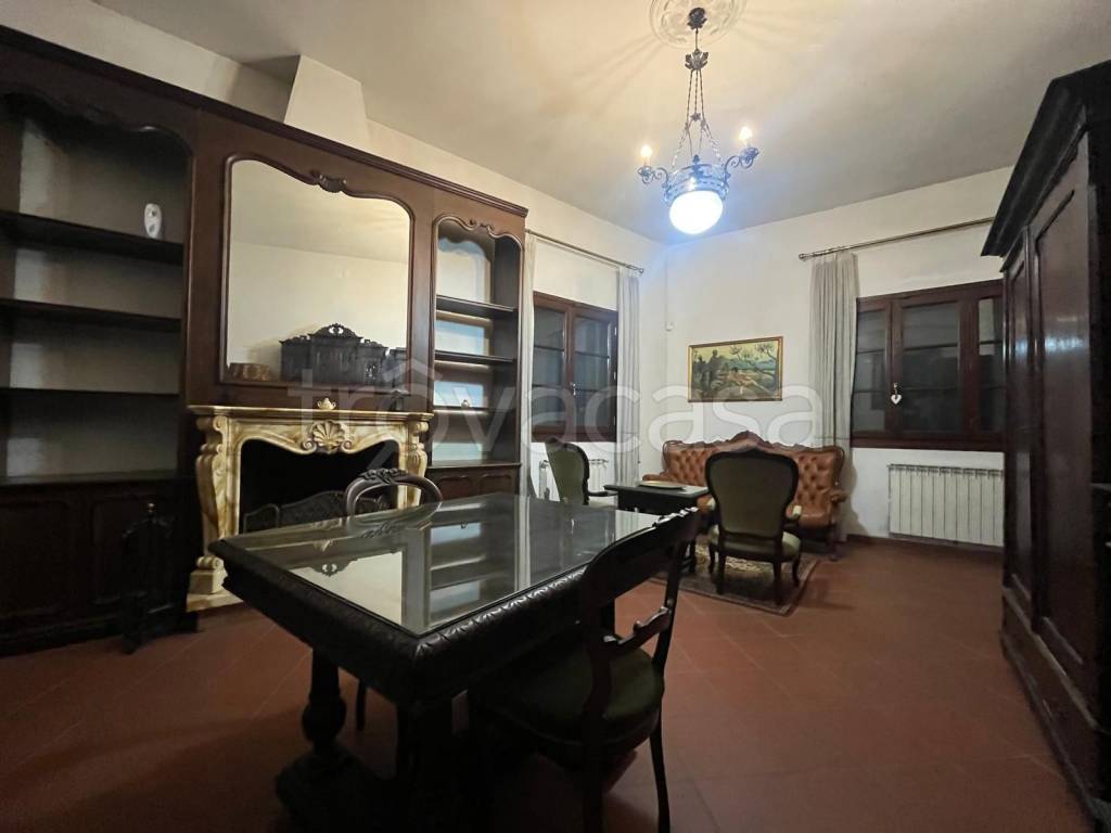 casa indipendente in vendita a Campi Bisenzio in zona San Donnino