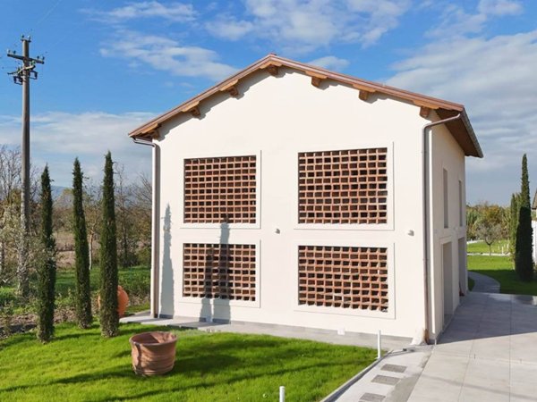 pentavano in vendita a Campi Bisenzio in zona Capalle