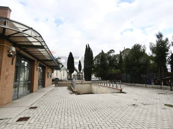 ufficio in vendita a Campi Bisenzio