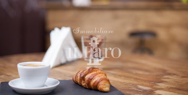 negozio in vendita a Campi Bisenzio in zona San Piero a Ponti