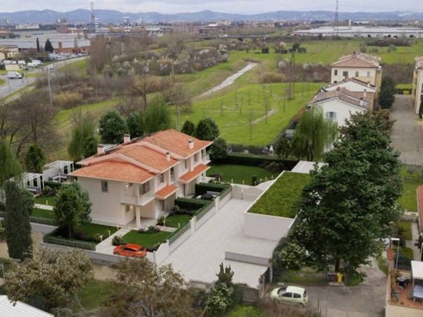 casa indipendente in vendita a Campi Bisenzio in zona Il Rosi