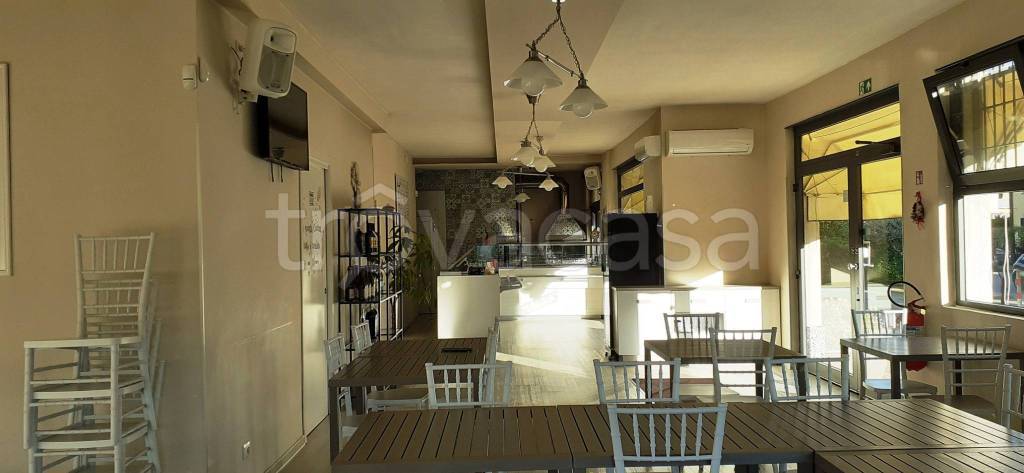 negozio in vendita a Campi Bisenzio