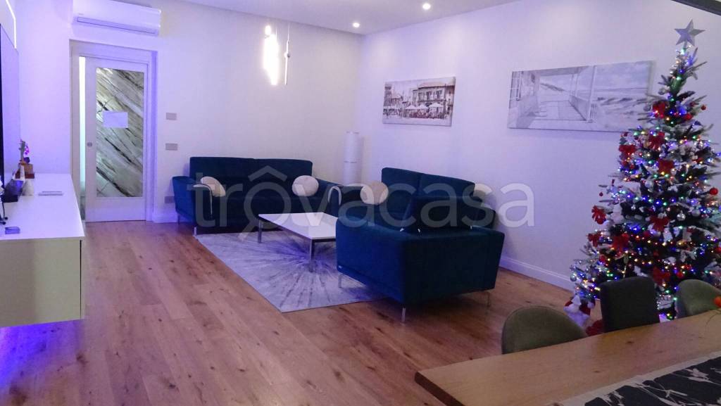 casa indipendente in vendita a Campi Bisenzio in zona San Piero a Ponti