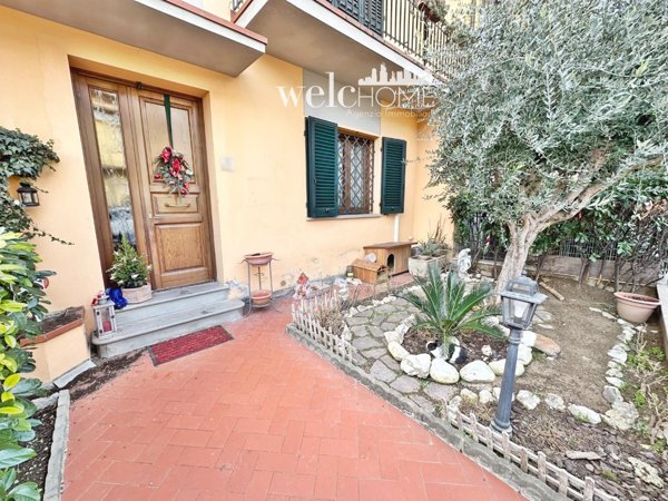 casa indipendente in vendita a Campi Bisenzio