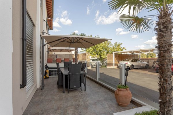 casa indipendente in vendita a Campi Bisenzio in zona San Piero a Ponti