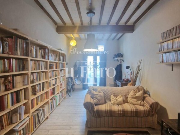 casa indipendente in vendita a Campi Bisenzio in zona San Piero a Ponti