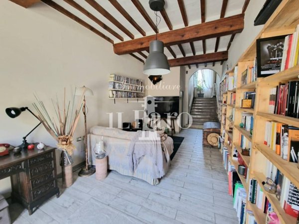 casa indipendente in vendita a Campi Bisenzio in zona San Piero a Ponti
